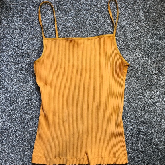 Wilfred Laciann Tank- Yellow - Picture 2 of 4